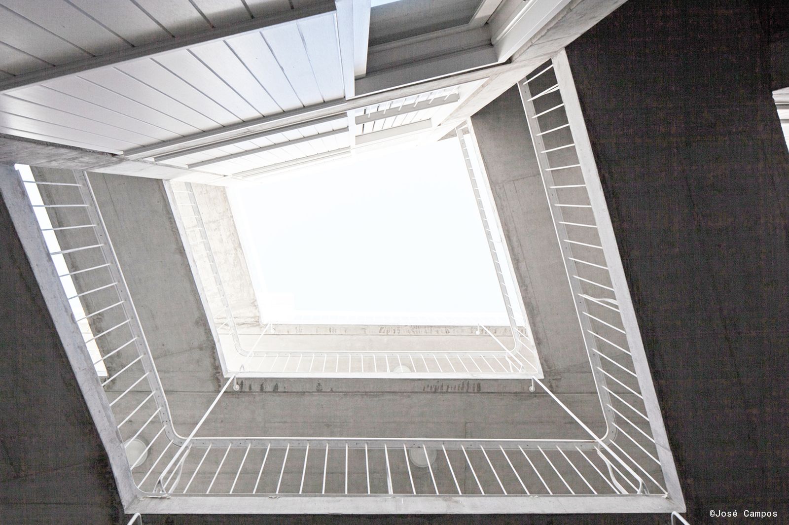 HABITAÇÃO COLETIVA MIRAGAIA