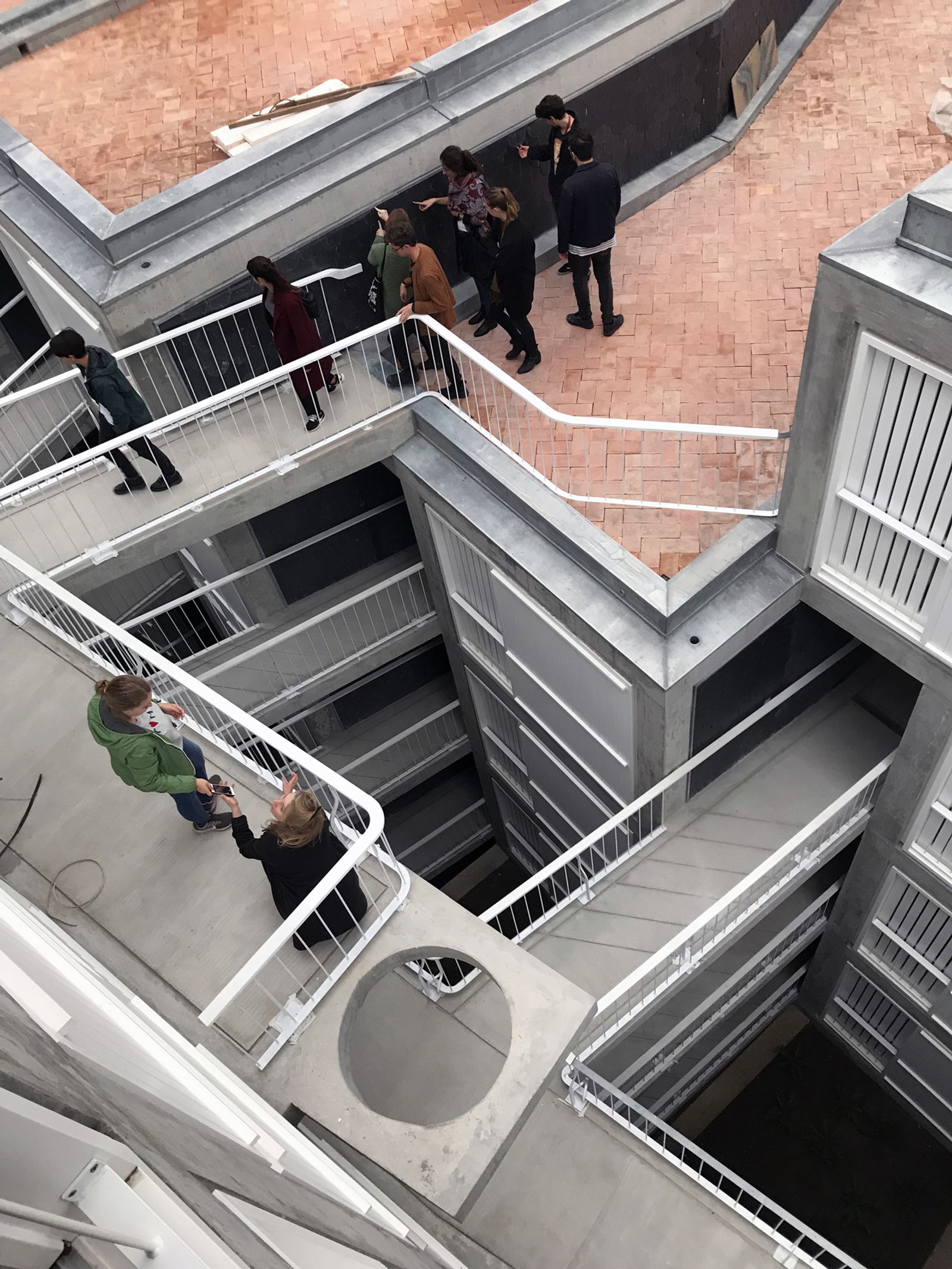 HABITAÇÃO COLETIVA MIRAGAIA