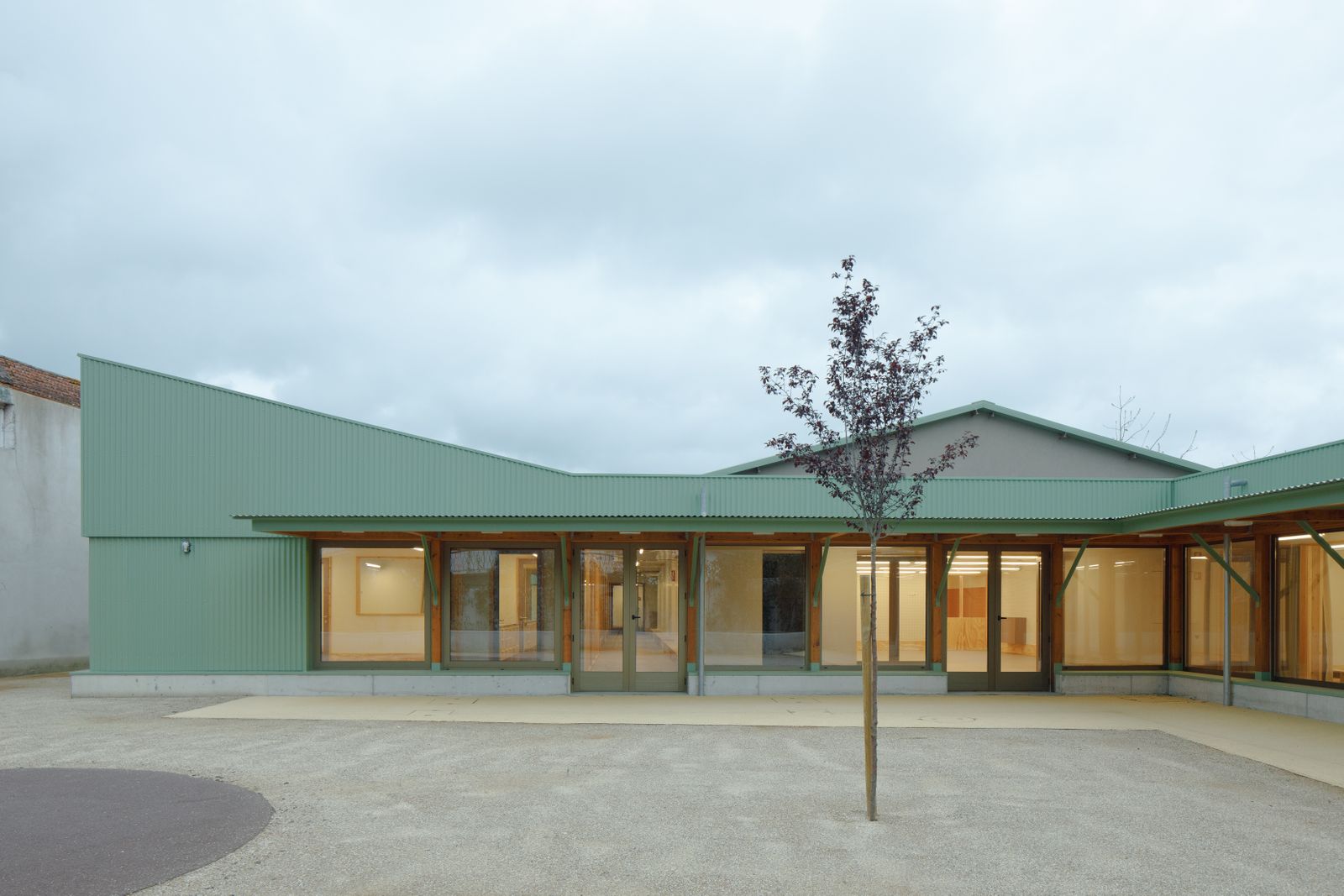 Creche modular em madeira