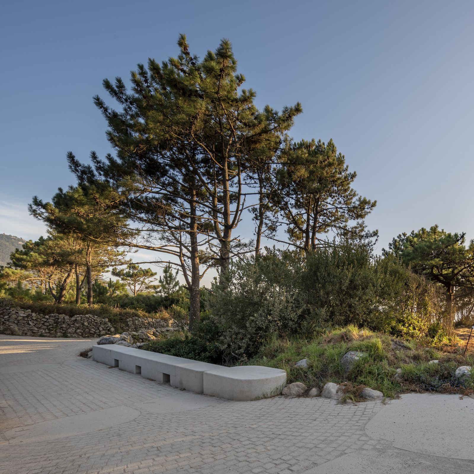 Acondicionamiento del entorno del río Villar