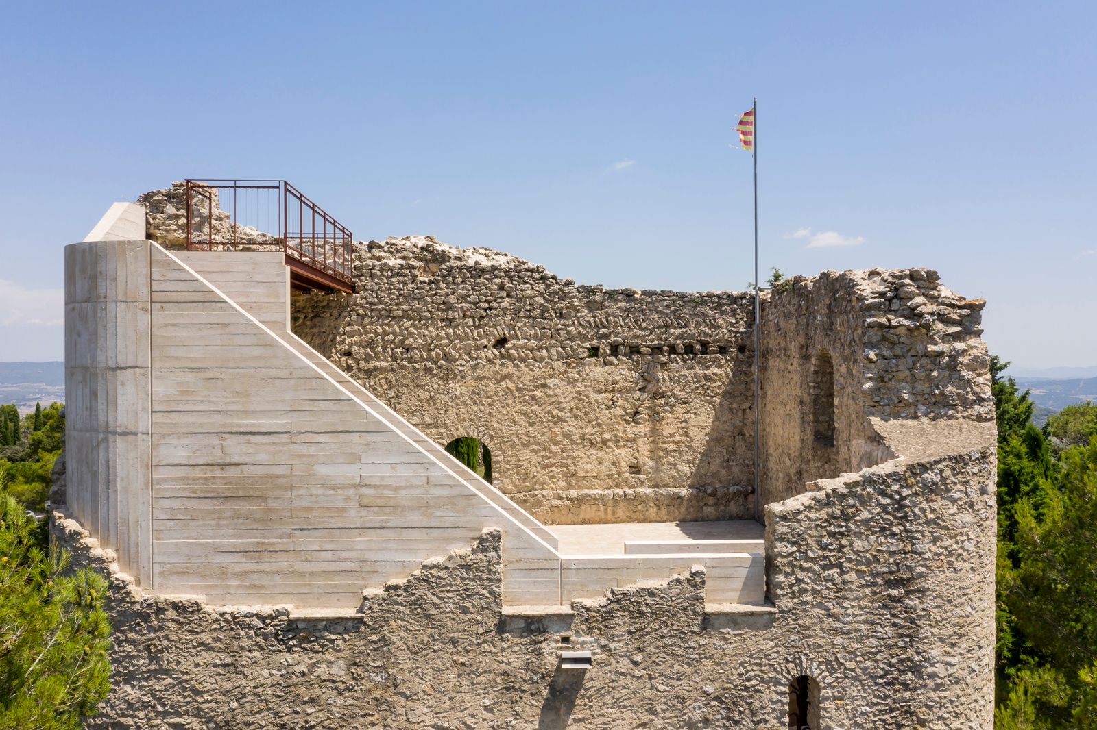 RESTAURACIÓ DEL CASTELL DE LA TOSSA DE MONTBUI