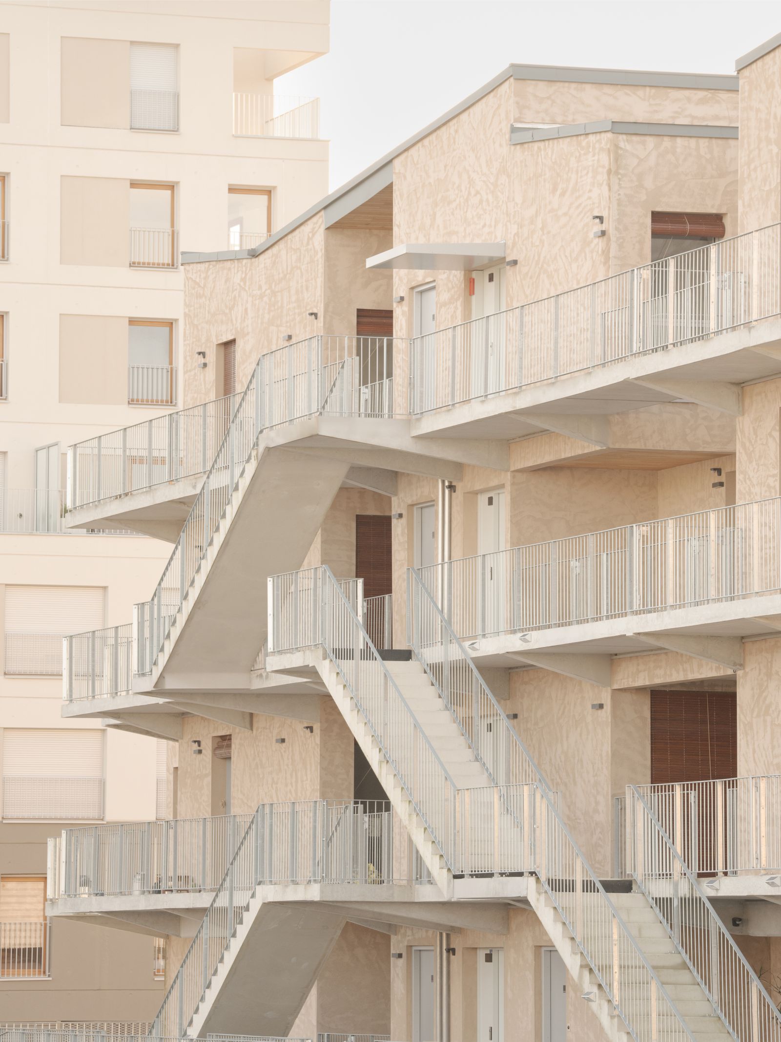 33 a 41 Viviendas Divisibles, Zac Bodelio