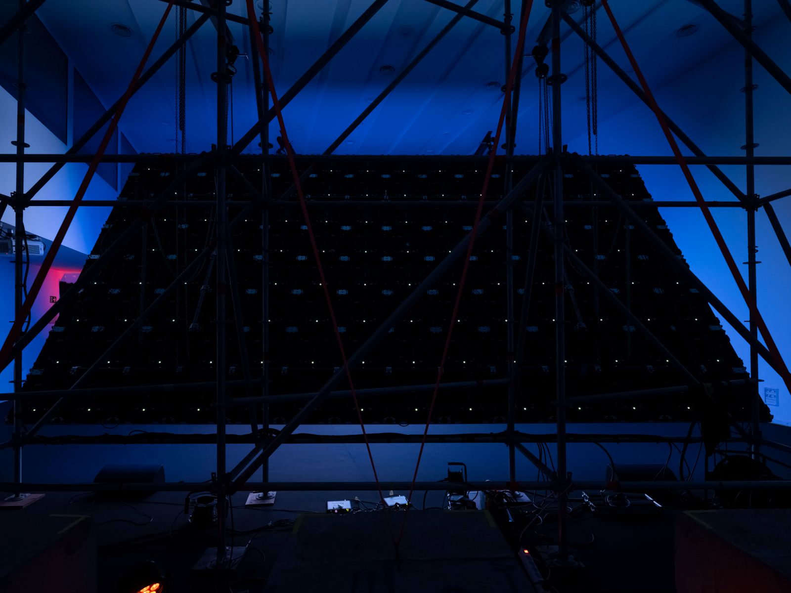 Ser Ningú / Being no One