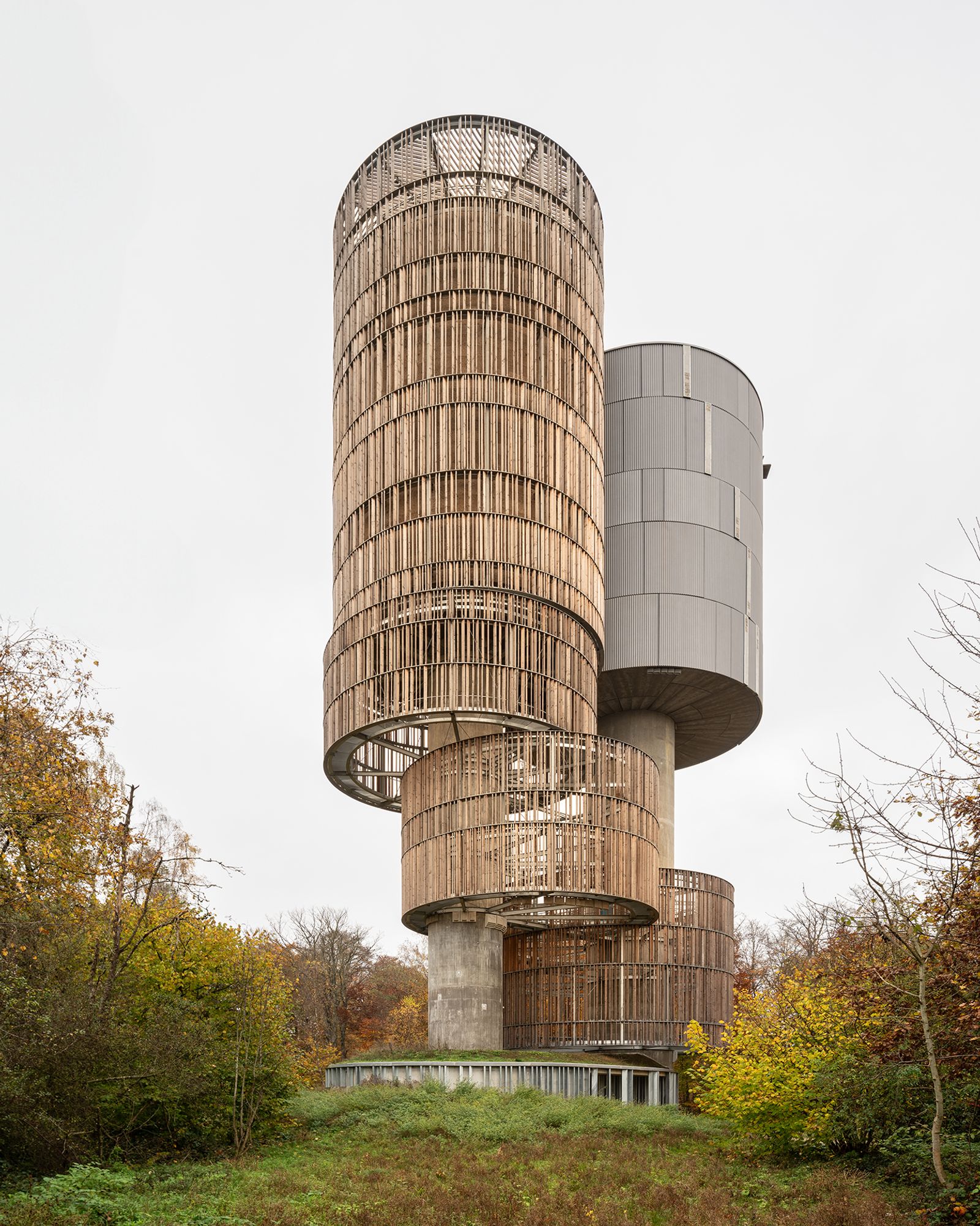 REFUGIO DE AVES Y MAMÍFEROS Y DEPÓSITO DE AGUA
