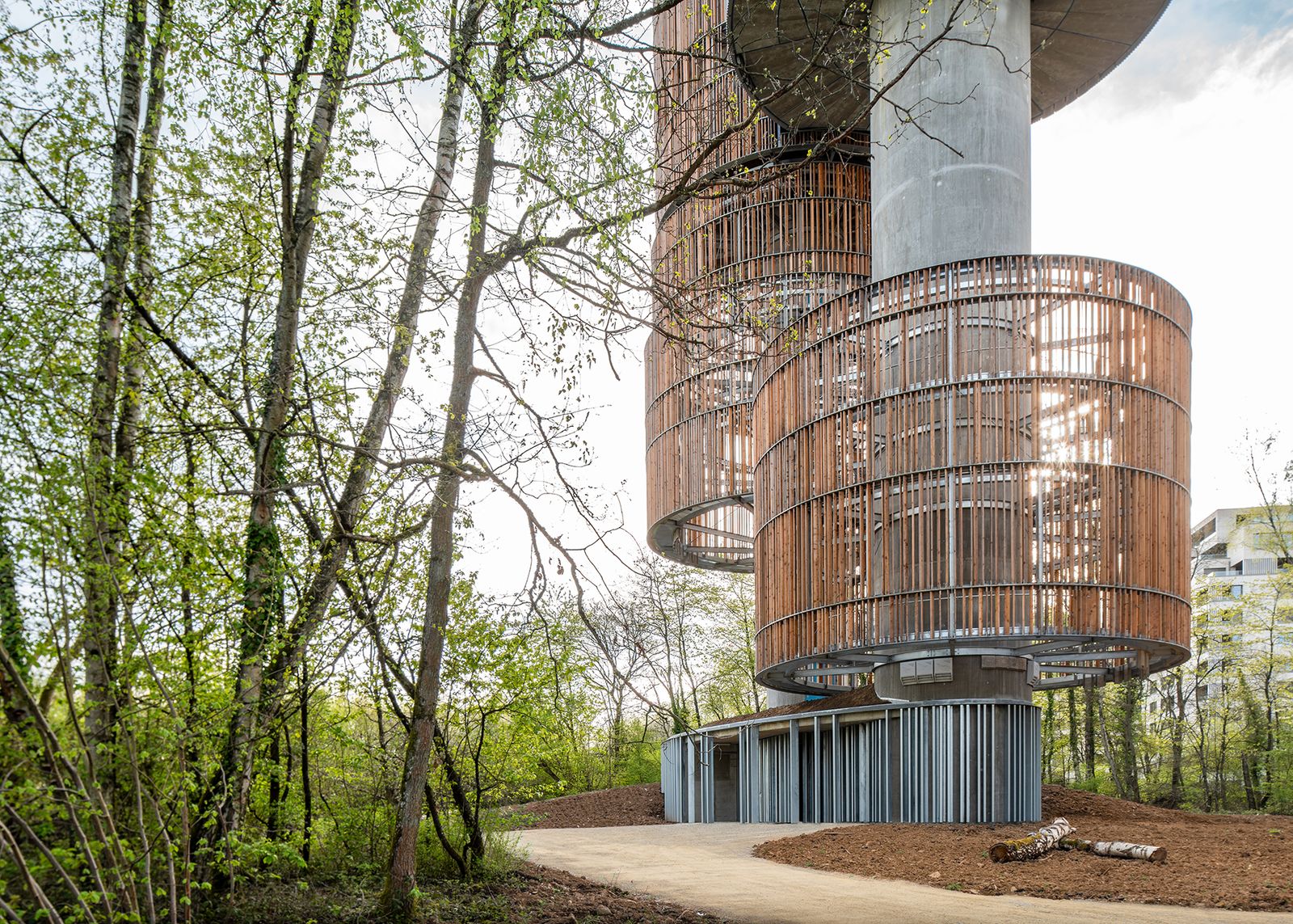 REFUGIO DE AVES Y MAMÍFEROS Y DEPÓSITO DE AGUA