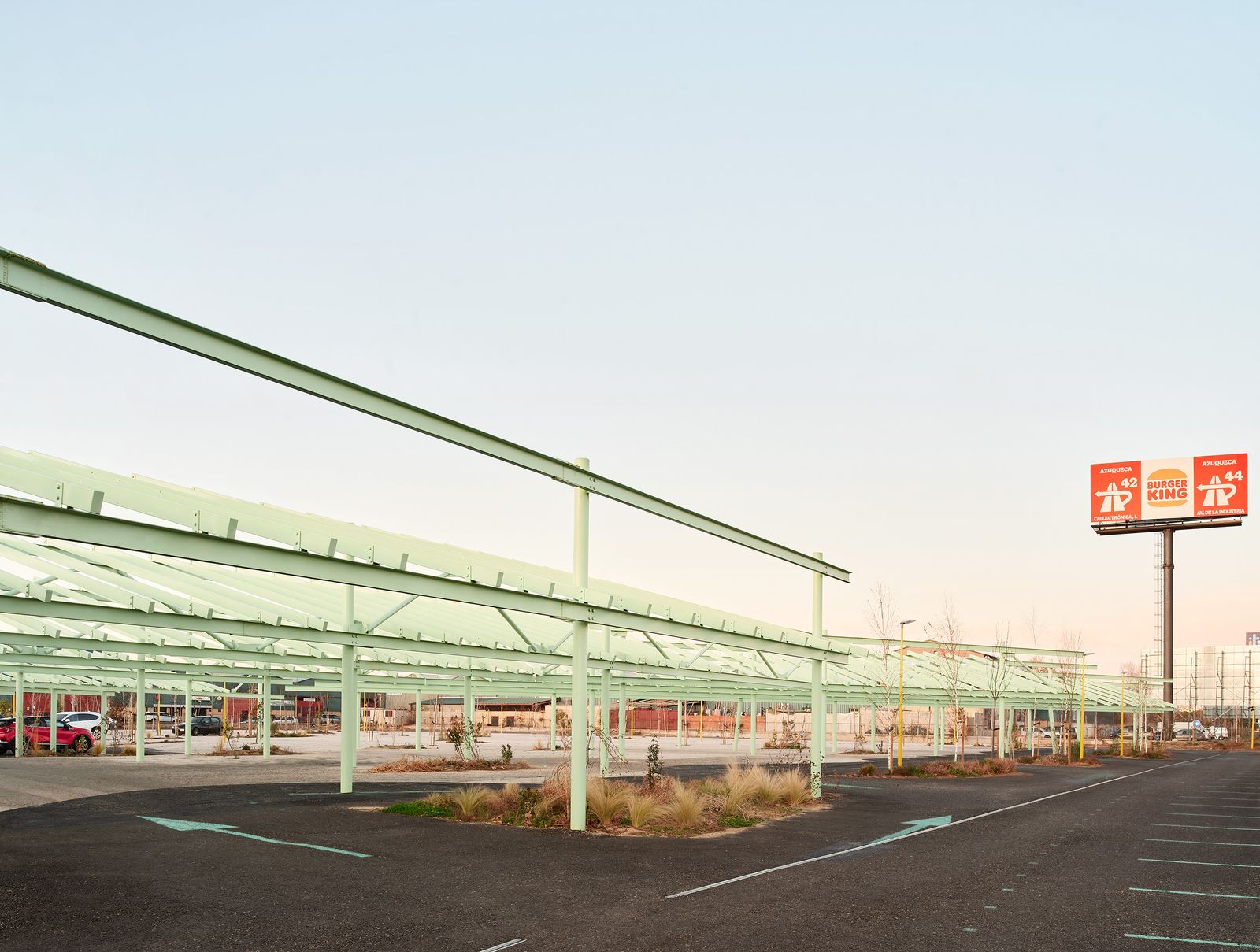 RENATURALIZACION PARKING LICONSA