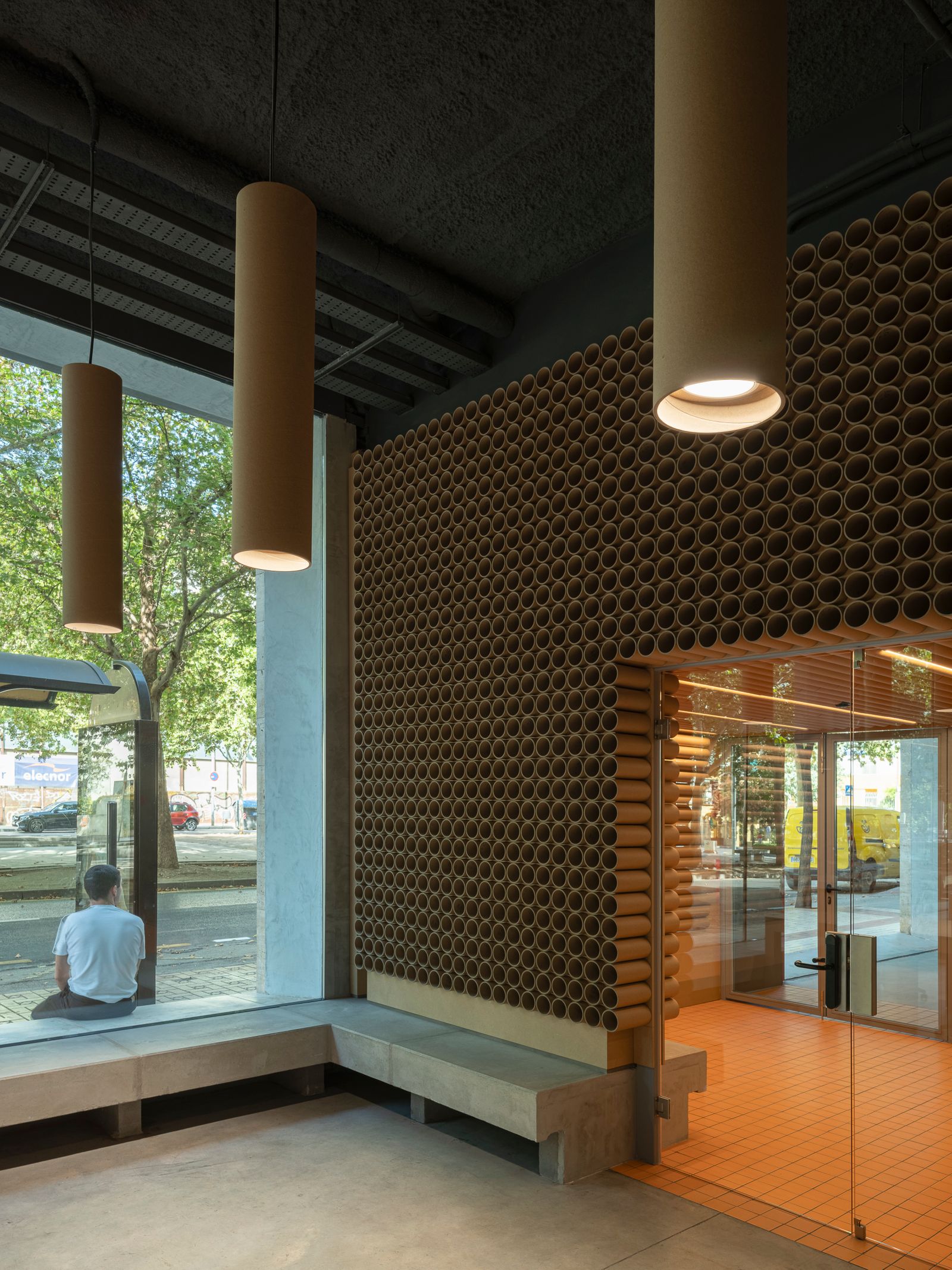 LA OFICINA DE CARTÓN: CRUZ ROJA EN LA CALLE