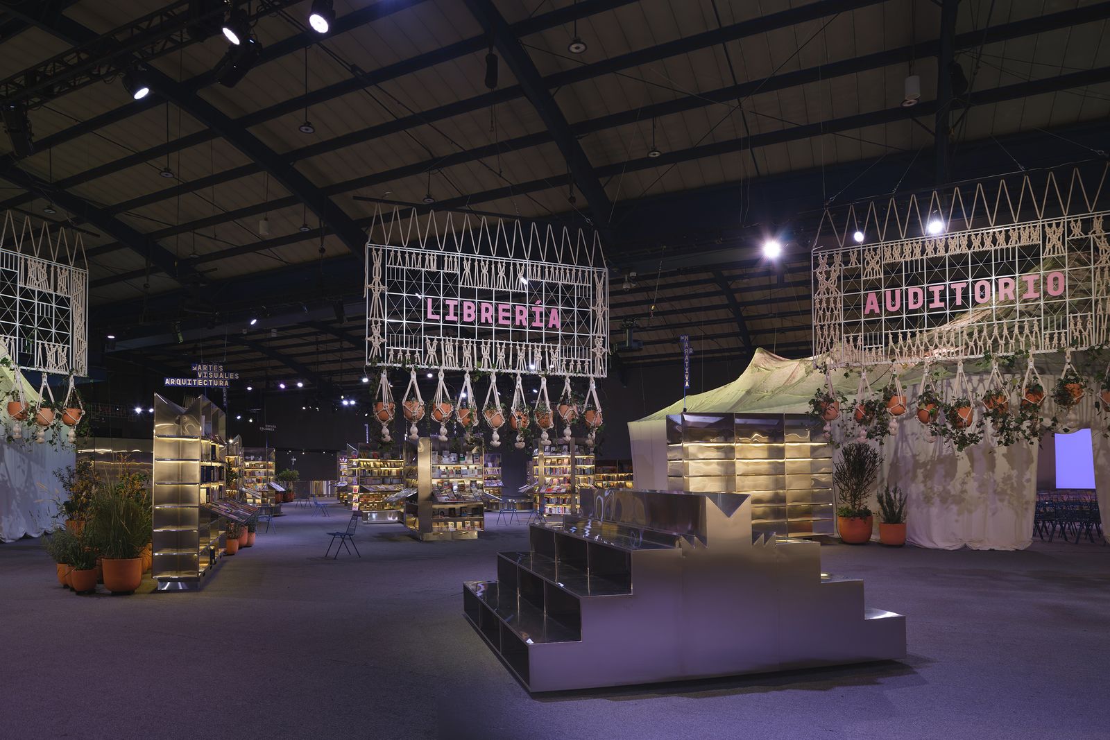 Textum/Süchi: Pabellón de España. Feria Internacional del Libro de Bogotá, Colombia