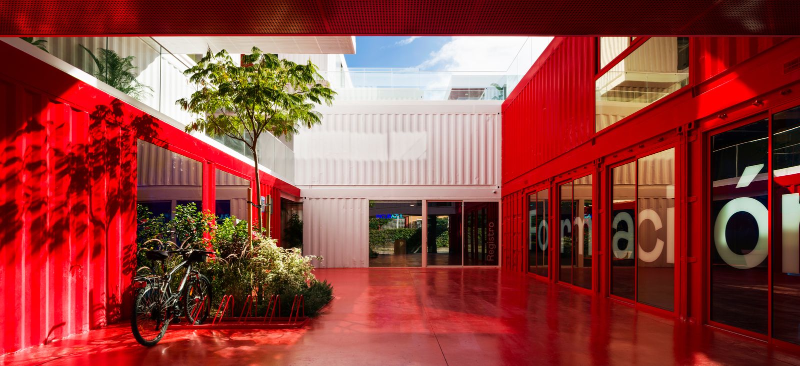 Zona Base - Incubazul