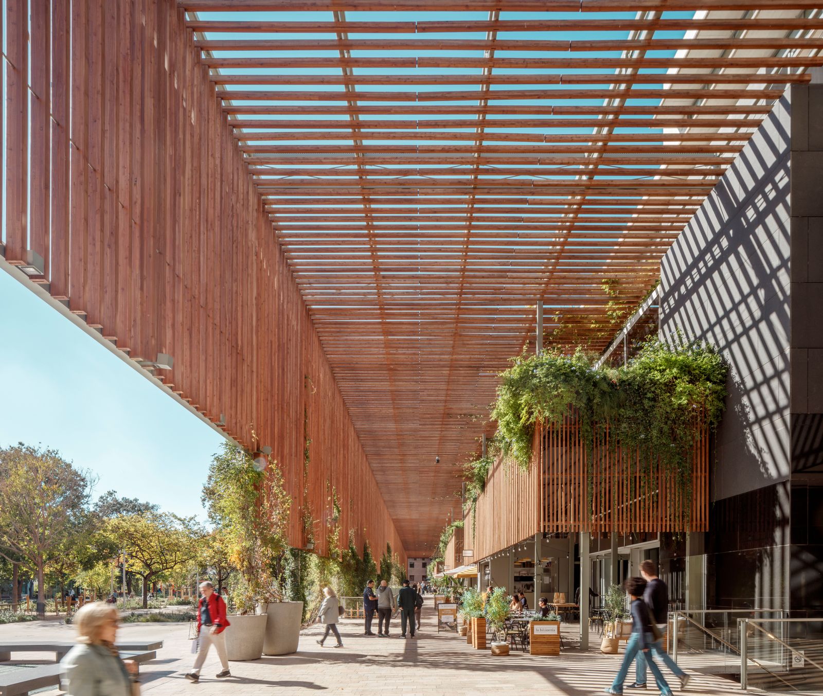 Espais "lliures" de L'illa Diagonal