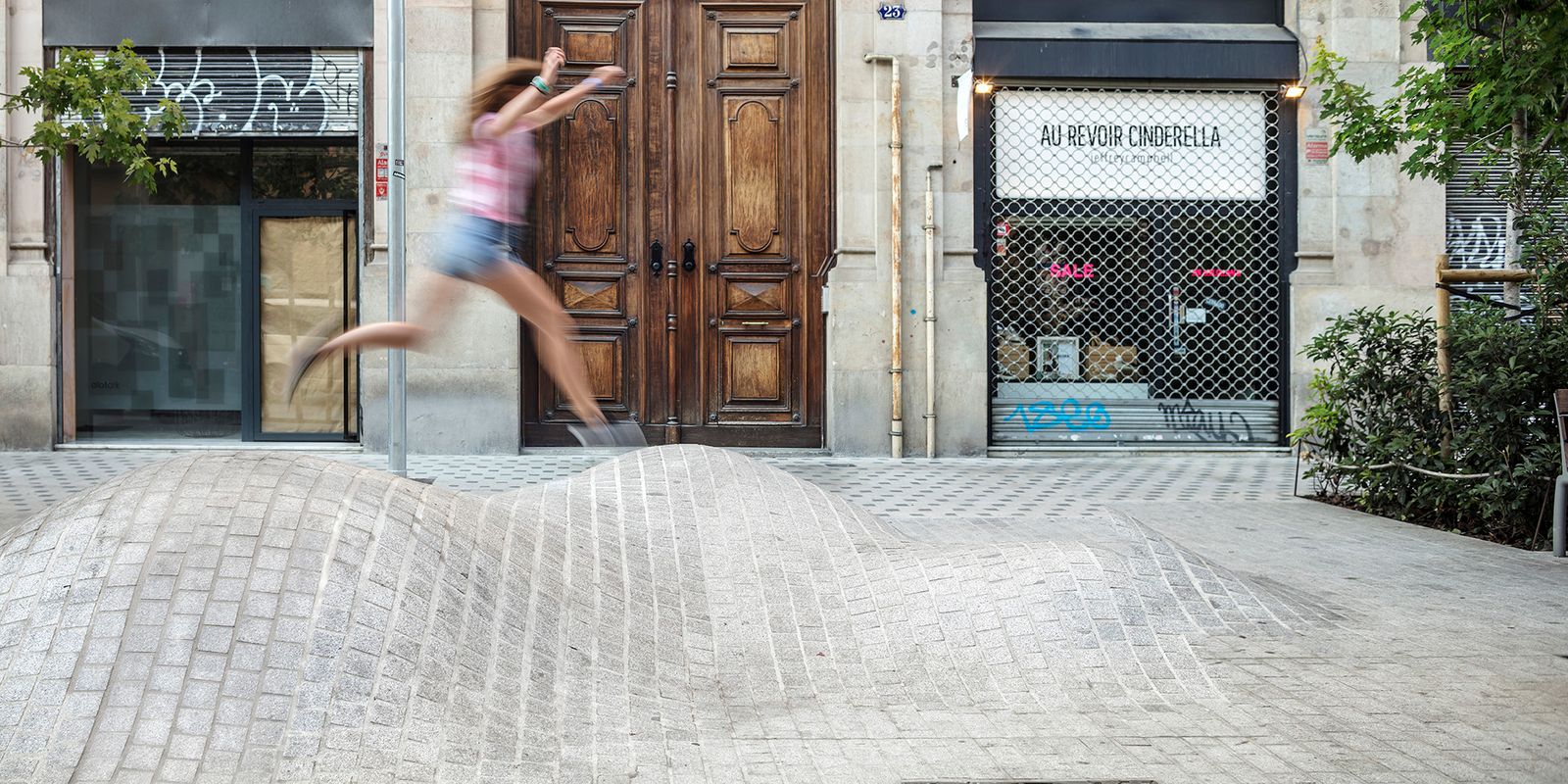 Entorns Mercat del Born. Carrer Comerç (entre Estació de França i Princesa)