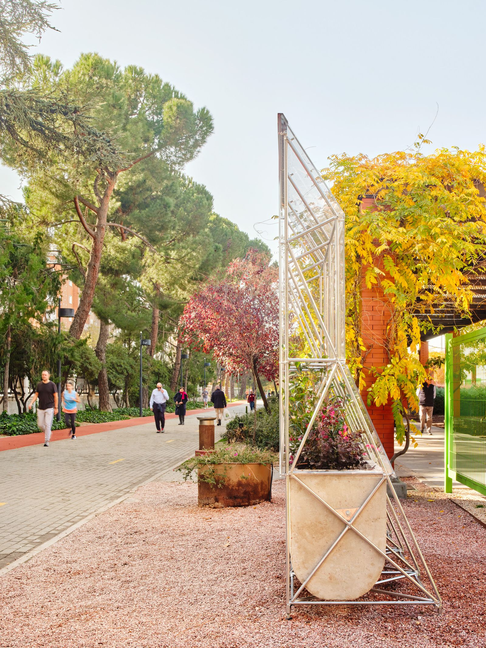 Invernáculo. Nuevo sistema de publicidad urbana para la ciudad de Madrid