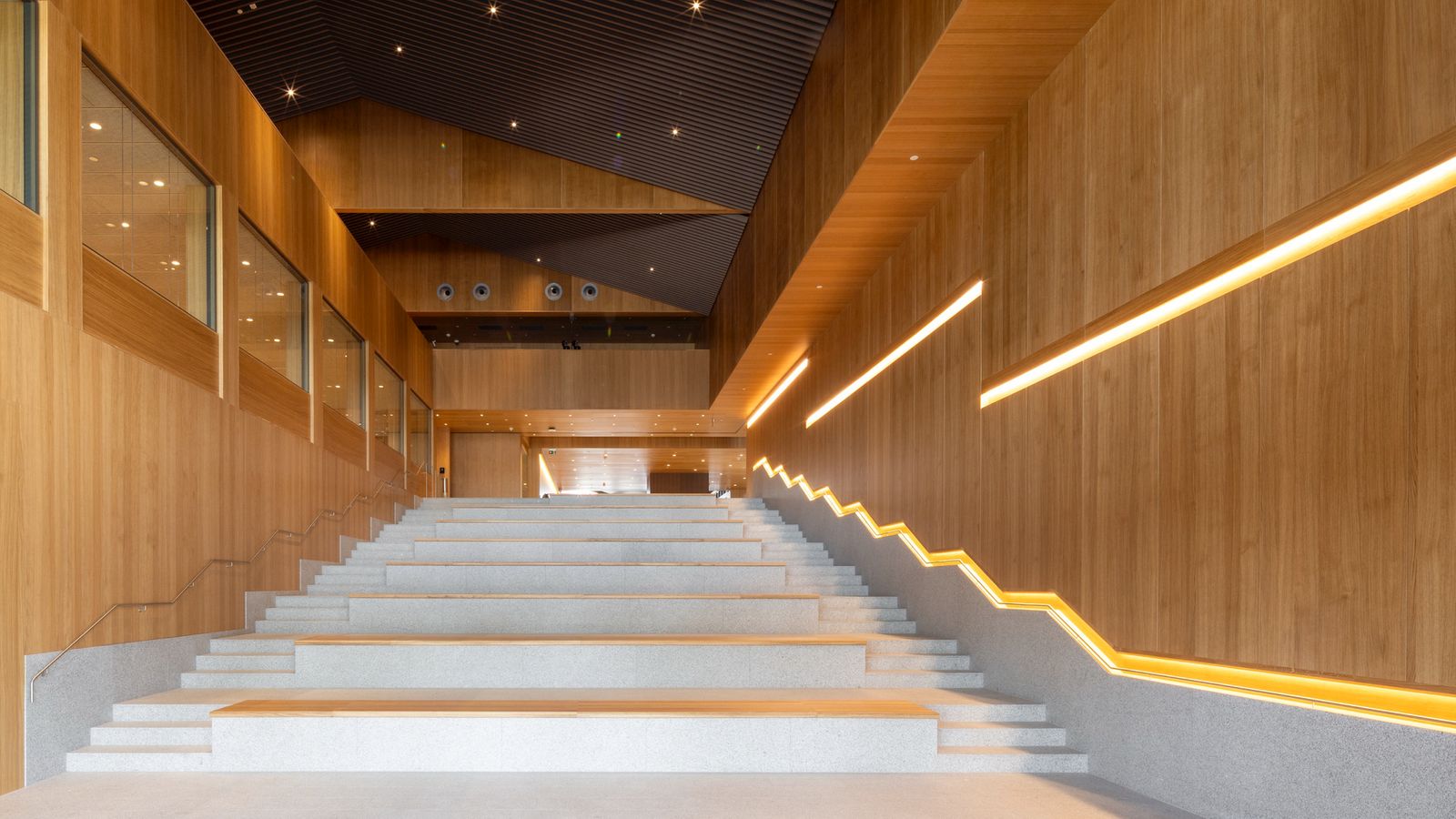 Rehabilitación de Antigua Nave de Grano para Nueva Sede Corporación Hijos de Rivera