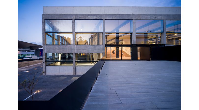 Reforma edificio para usos múltiples "la loza" | Premis FAD 2021 | Architecture