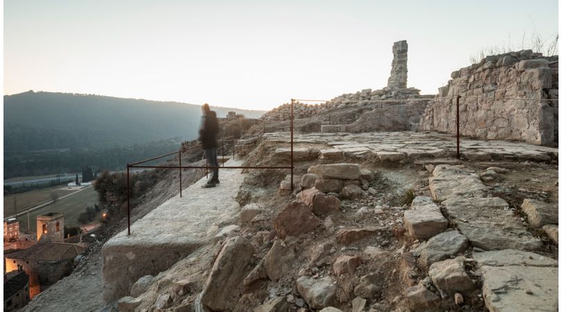 Adeqüació paisatgística del recinte emmurallat i la capella del castell de jorba | Premis FAD 2021 | Town and Landscape
