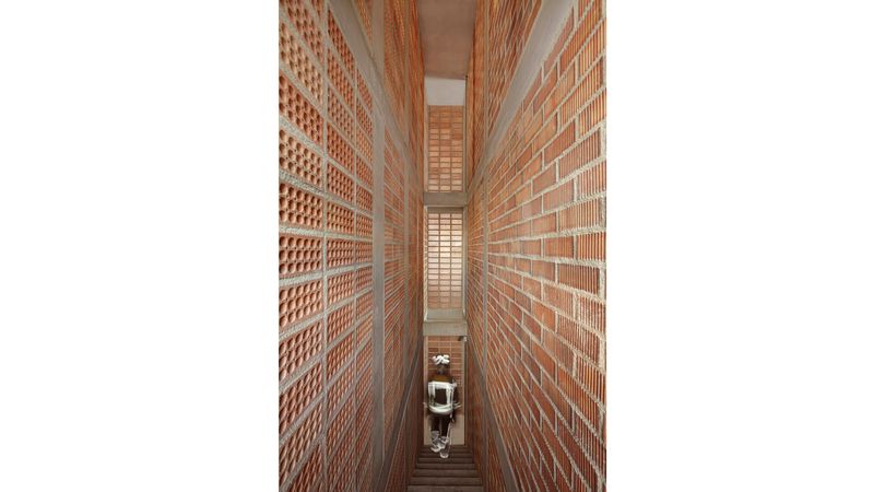 Torre de bombers a la vall d'hebron. una infraestructura oberta | Premis FAD 2024 | Arquitectura