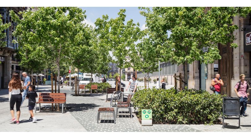 Entorns mercat del born. carrer comerç (entre estació de frança i princesa) | Premis FAD 2021 | Town and Landscape