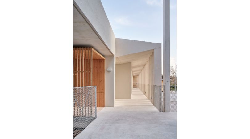 Living in lime - 42 habitatges socials a son servera | Premis FAD 2024 | Arquitectura