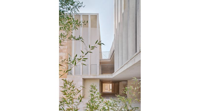 Living in lime - 42 habitatges socials a son servera | Premis FAD 2024 | Arquitectura