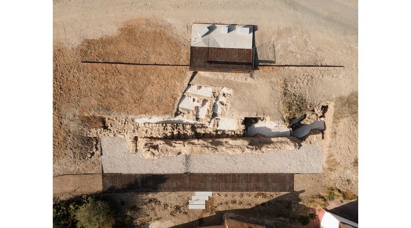 Puesta en valor del torreón y el lienzo de muralla árabes en el cerro de las torres | Premis FAD 2024 | Town and Landscape